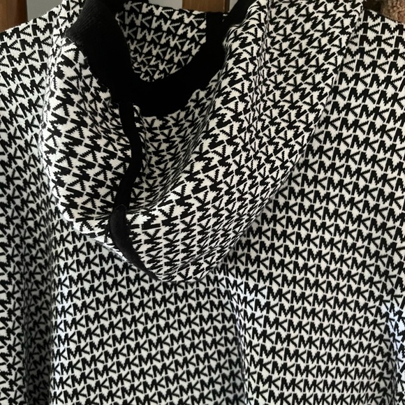 Michael Kors Zip Up Cape - Picture 6 of 8